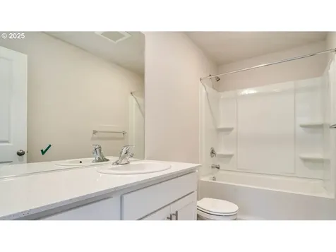 4932 Dilling Avenue NE Salem OR 97301