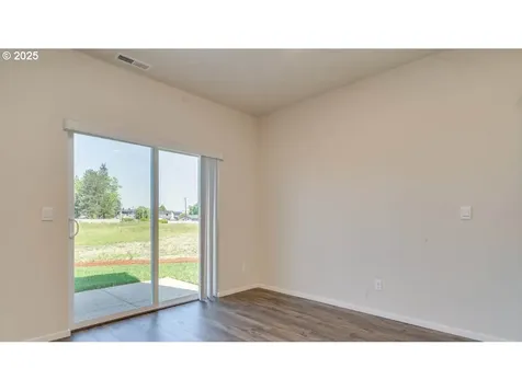 4932 Dilling Avenue NE Salem OR 97301