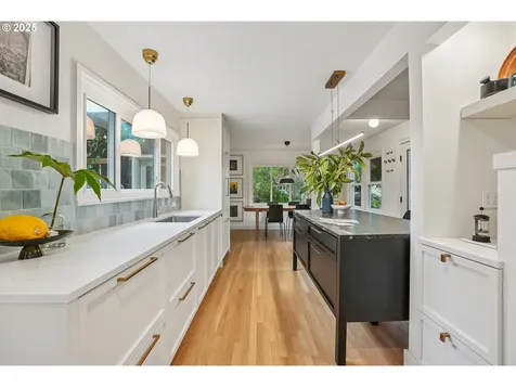 2224 NE 79th Avenue Portland OR 97213