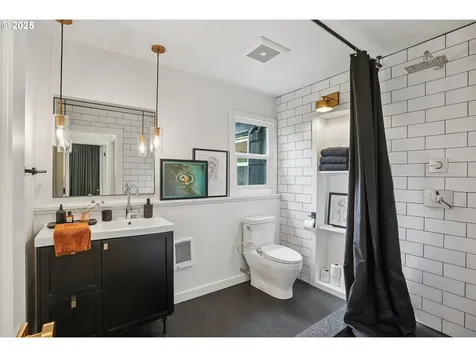 2224 NE 79th Avenue Portland OR 97213