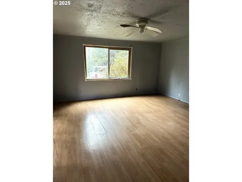 9247 Highway 126 Mapleton OR 97453