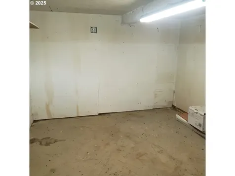 9247 Highway 126 Mapleton OR 97453