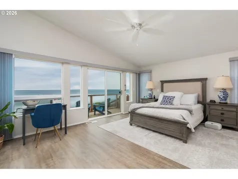 5725 El Mar Avenue Lincoln City OR 97367
