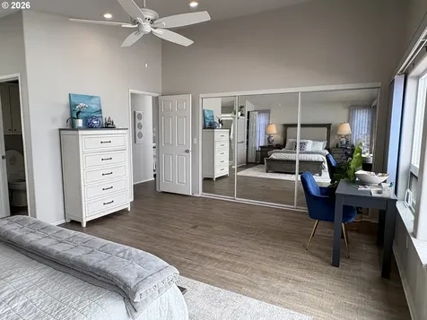 5725 El Mar Avenue Lincoln City OR 97367