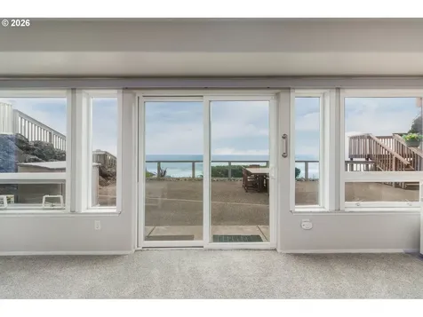 5725 El Mar Avenue Lincoln City OR 97367