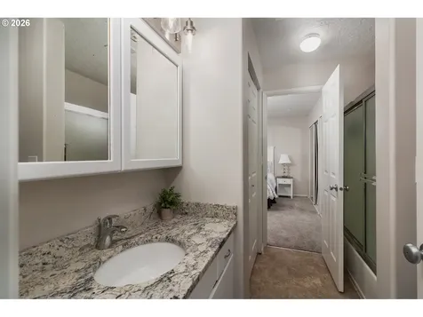 5725 El Mar Avenue Lincoln City OR 97367