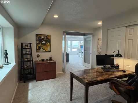 5725 El Mar Avenue Lincoln City OR 97367