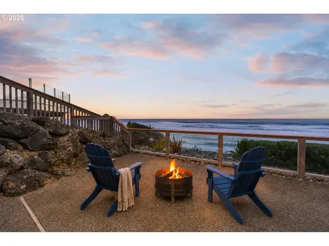 5725 El Mar Avenue Lincoln City OR 97367