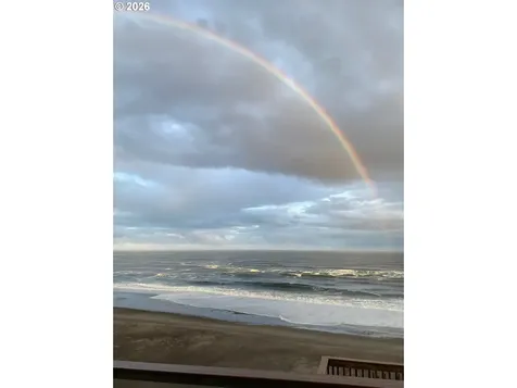 5725 El Mar Avenue Lincoln City OR 97367