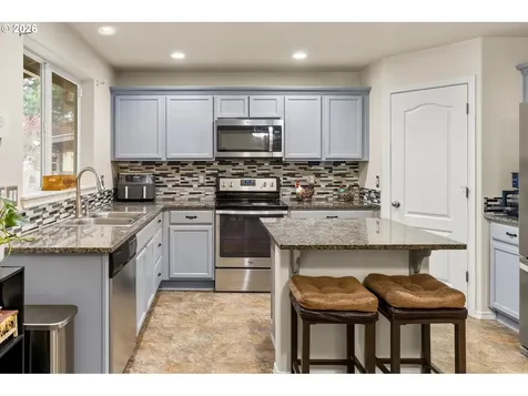 2985 Oxford Street Woodburn OR 97071