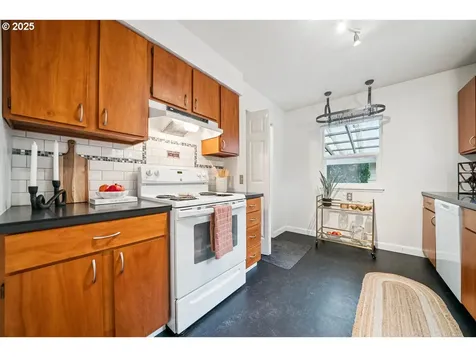 4114 SE Lambert Street Portland OR 97202