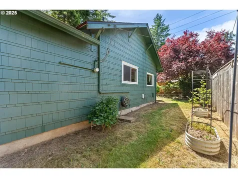 4104 SE 136th Avenue Portland OR 97236
