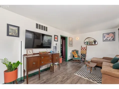 4104 SE 136th Avenue Portland OR 97236