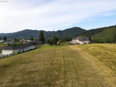 110 Skyview Road Tillamook OR 97141