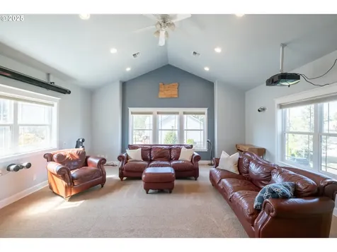 1435 NW Ashley Drive Albany OR 97321