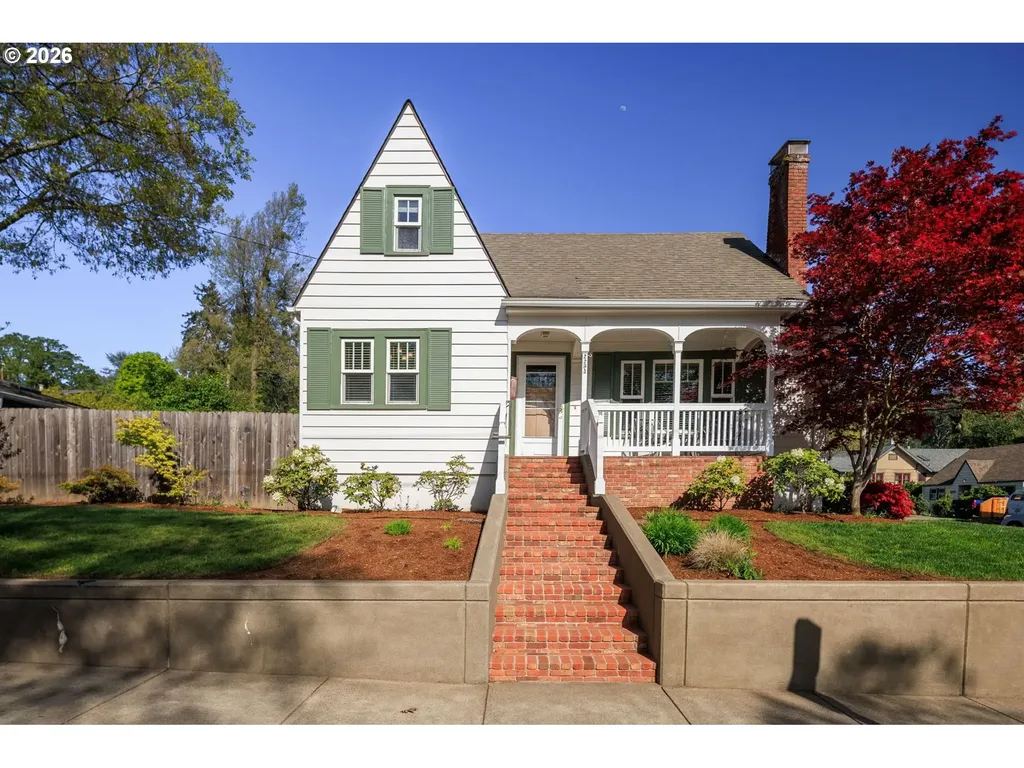 2293 Agate Street Eugene OR 97403