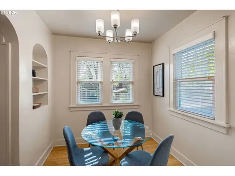 2293 Agate Street Eugene OR 97403
