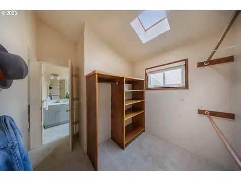 2293 Agate Street Eugene OR 97403