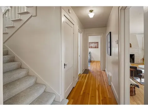 2293 Agate Street Eugene OR 97403