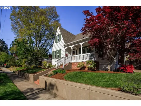 2293 Agate Street Eugene OR 97403