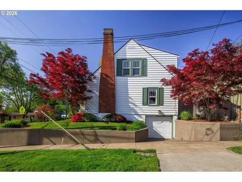 2293 Agate Street Eugene OR 97403