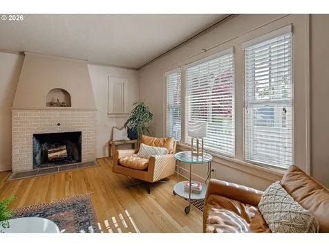 2293 Agate Street Eugene OR 97403