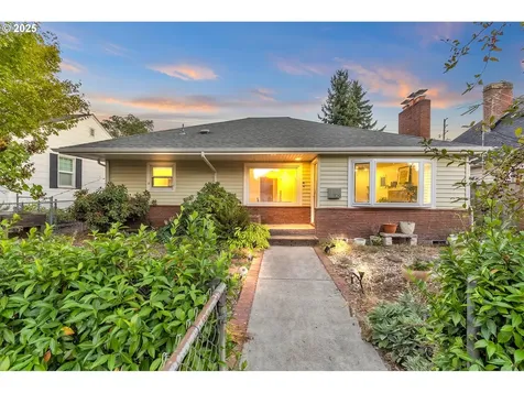 109 NW 40th Street Vancouver WA 98660