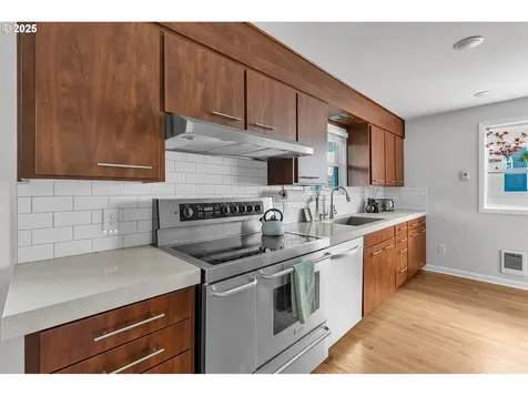 109 NW 40th Street Vancouver WA 98660