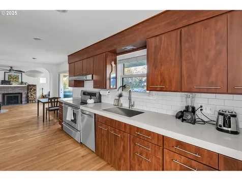 109 NW 40th Street Vancouver WA 98660