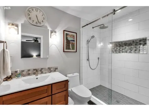 109 NW 40th Street Vancouver WA 98660