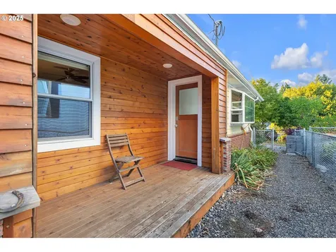 109 NW 40th Street Vancouver WA 98660