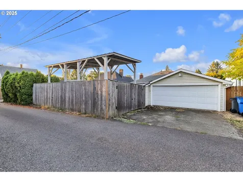 109 NW 40th Street Vancouver WA 98660