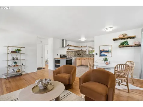 1215 NE 81st Avenue Portland OR 97213