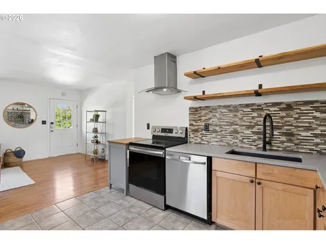 1215 NE 81st Avenue Portland OR 97213