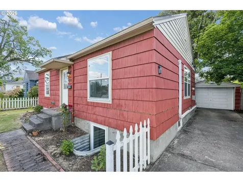 1215 NE 81st Avenue Portland OR 97213
