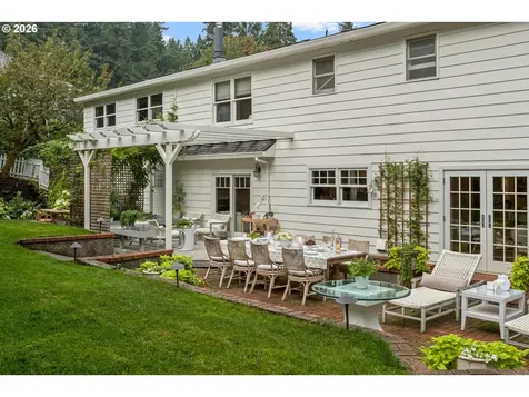 1606 S Carey Lane Portland OR 97219