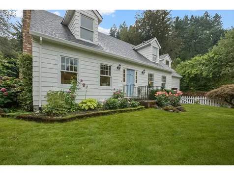 1606 S Carey Lane Portland OR 97219