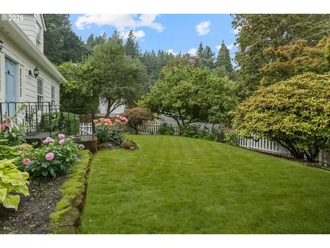 1606 S Carey Lane Portland OR 97219