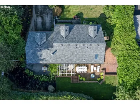 1606 S Carey Lane Portland OR 97219