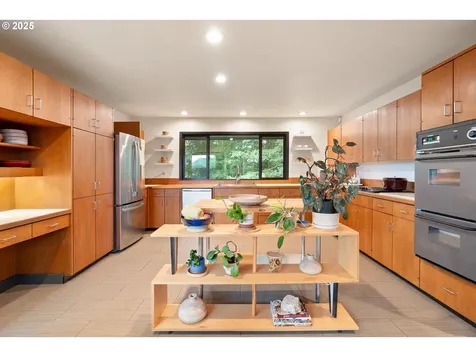 1555 SW Miller Court Gresham OR 97080