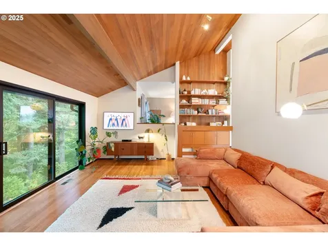 1555 SW Miller Court Gresham OR 97080