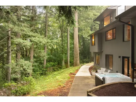 1555 SW Miller Court Gresham OR 97080
