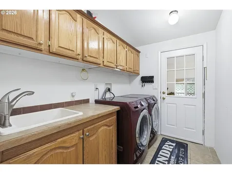 18530 S Fischers Mill Road Oregon City OR 97045
