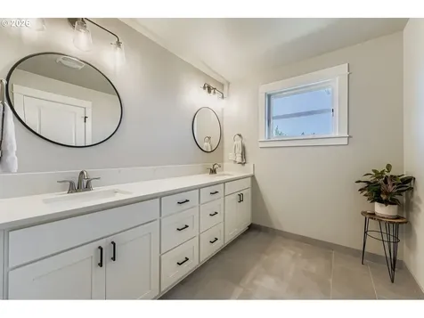 1106 SW Dottie Court Troutdale OR 97060