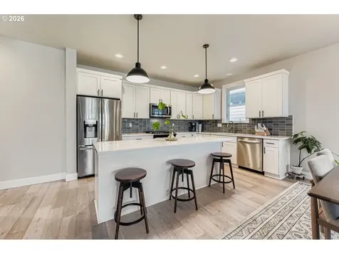 1106 SW Dottie Court Troutdale OR 97060