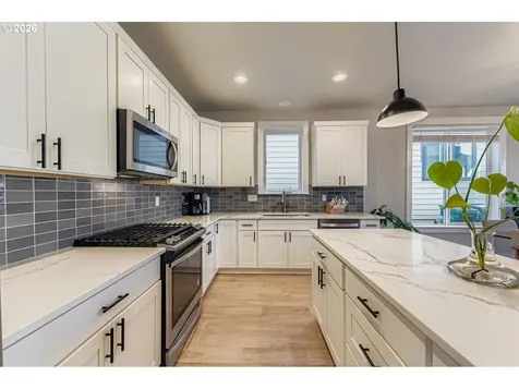 1106 SW Dottie Court Troutdale OR 97060