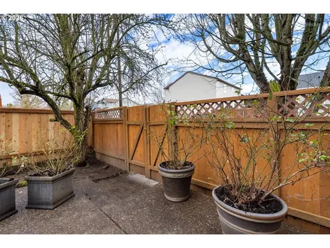 807 NW Brookhill Street Hillsboro OR 97124
