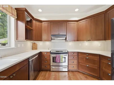 5015 Grand Avenue Oceanside OR 97134