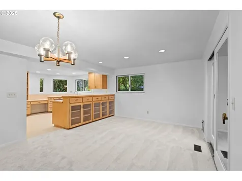 9855 SW 25th Avenue Portland OR 97219