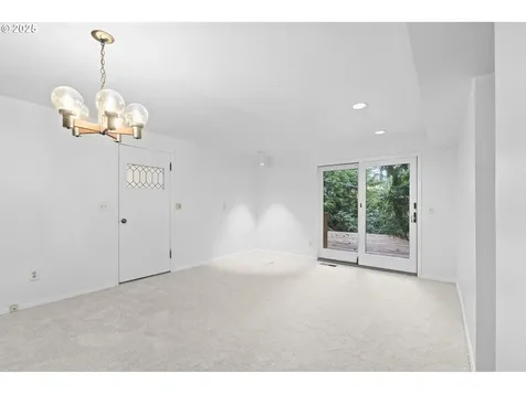 9855 SW 25th Avenue Portland OR 97219
